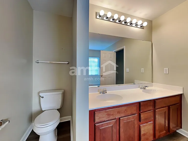 5034 Ballantine Dr — Photo 11