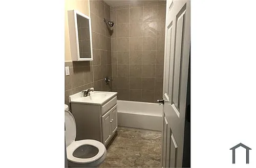 1225 Union Ave #1R Photo 1