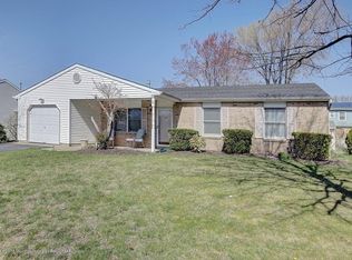 15 Maypink Ln, Howell, NJ 07731
