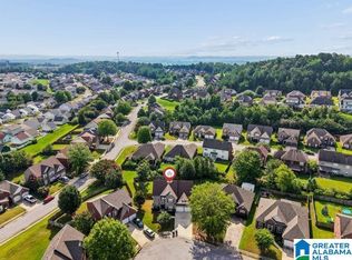 6008 Overlook Ln, Bessemer, AL 35022