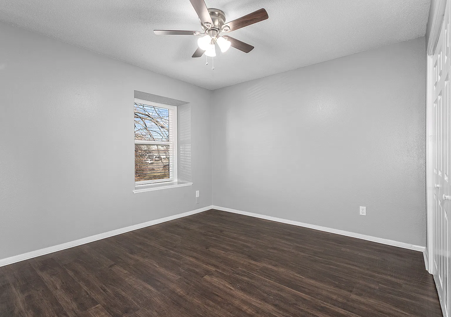 565 NW Valleybrook Rd - 1 — Photo 3