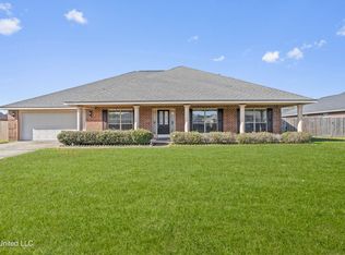 11310 Camelot Estates Dr, Gulfport, MS 39503