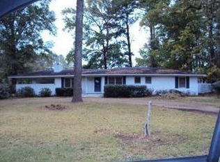 1606 Pine Ridge Pl, Jackson, MS 39211