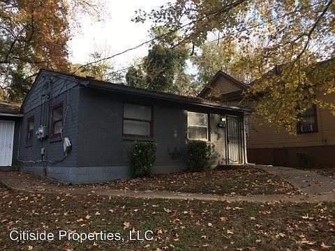 2nd image of 990 Lawton St SW #B