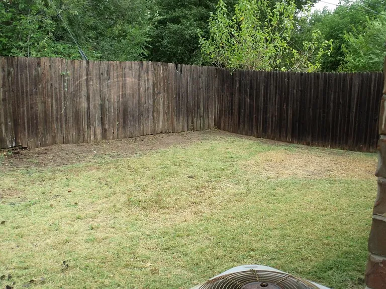 810 Russell Cir — Photo 11