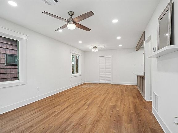 4th image of 1205 Waltham St