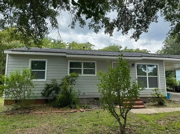2827 Coronada Pkwy, Fayetteville, NC 28306
