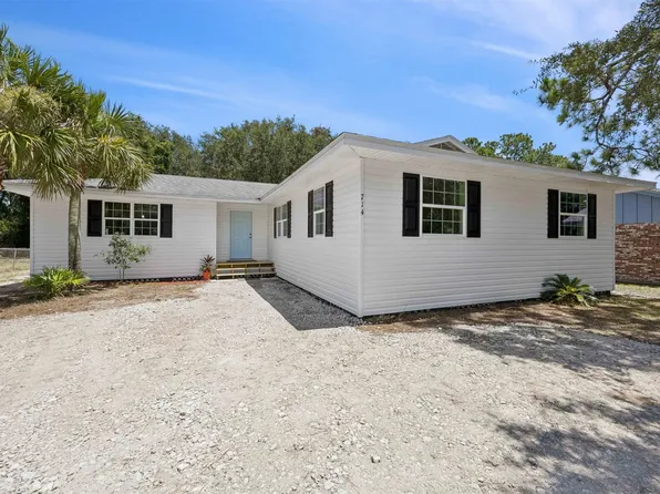 714 S 14th St, Fernandina Beach, FL 32034
