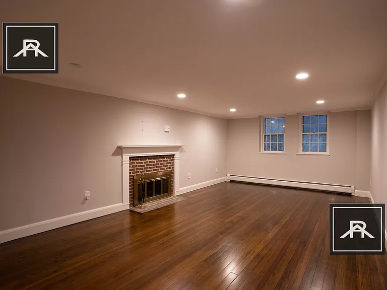 42 Puddingstone Ln — Photo 7