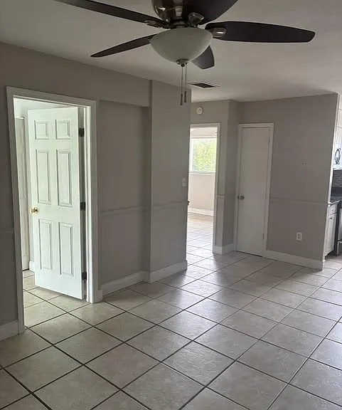 4923 Vincennes Ct #7 — Photo 1