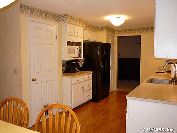 2nd image of 118 Hale Haven Dr