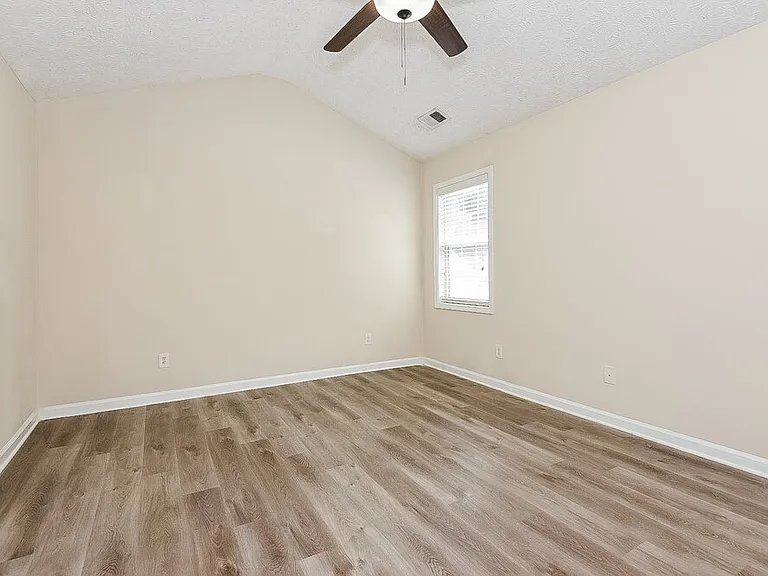 3057 Heatherbrook Trce — Photo 10