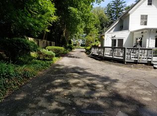 10 La Rue Dr, Huntington, NY 11743