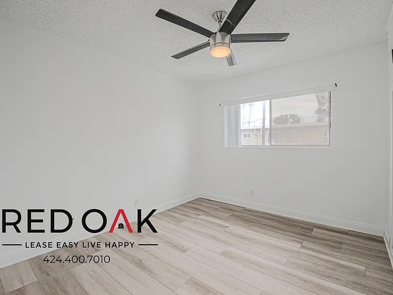 10251 Western Ave #F — Photo 17