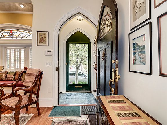 Foyer Entry