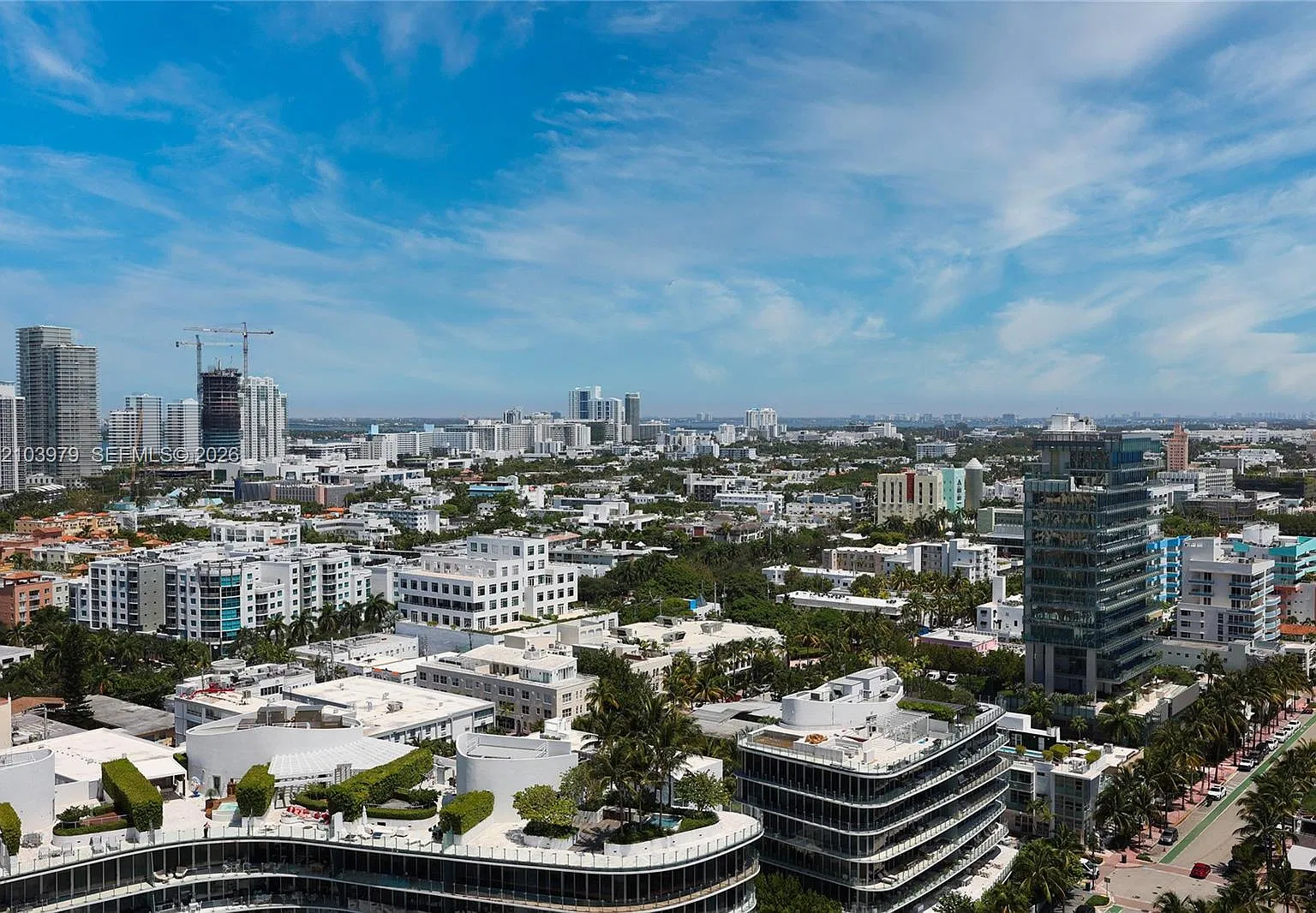 Continuum On South Beach — Photo 4