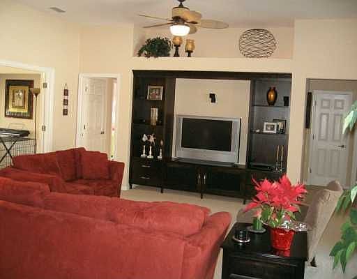 Family room w/ ent. center