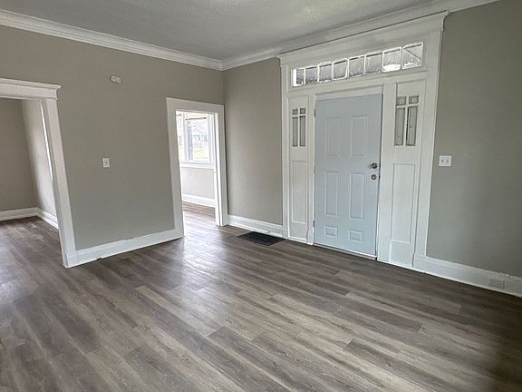 5th image of 1541 Netherwood Ave