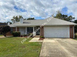 2926 Winners Circle Dr, Navarre, FL 32566