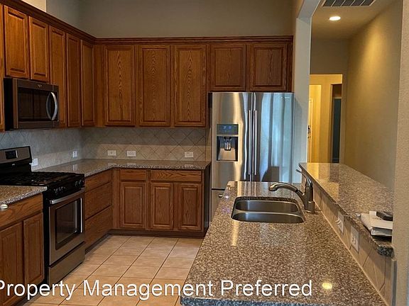 2nd image of 39 Butternut Grove Pl