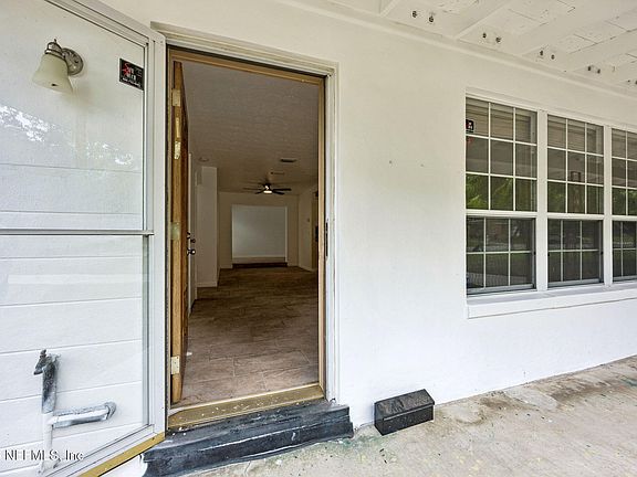 3rd image of 2119 BOURGET Drive