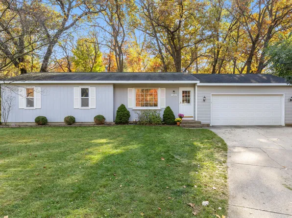 1870 Junewood Ct SE, Lowell, MI 49331