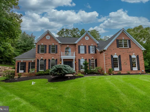 105 Pembrooke Cir, Phoenixville, PA 19460