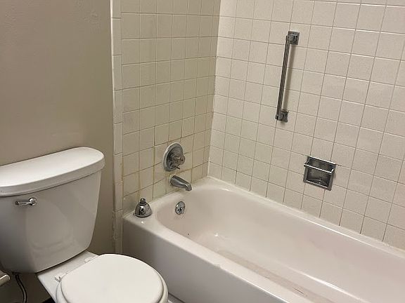 5th image of 313 Higgins Dr #24