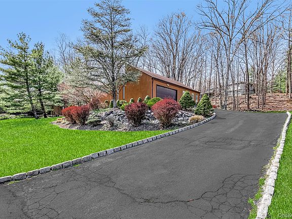 4th image of 66 Tamarack Lane
