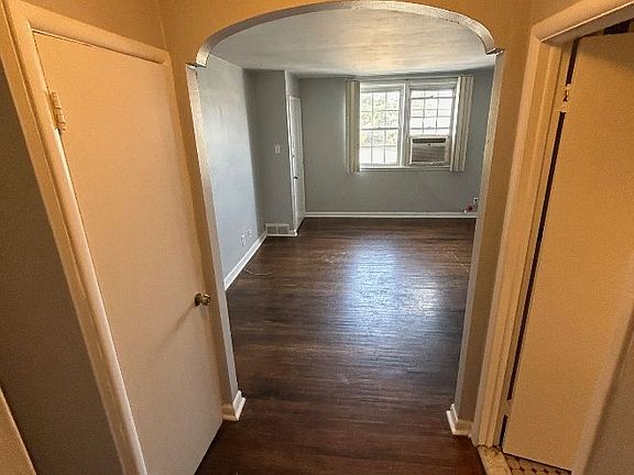 5th image of 6014 Oakland St #1
