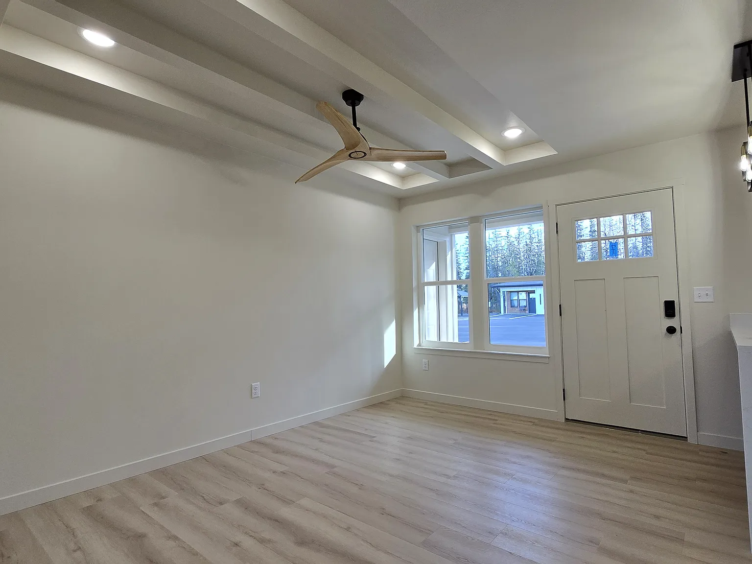 2 bed, $1,950 — Photo 4