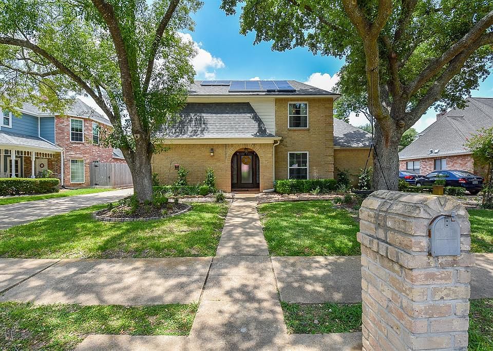 1st image of 2110 Willowlake Dr
