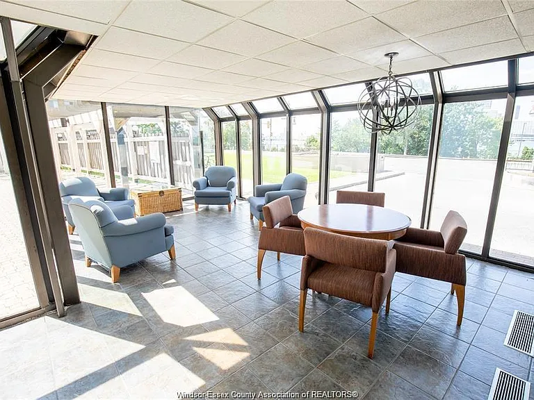 111 Riverside Dr E #1607 — Photo 27