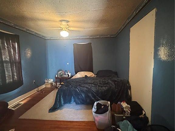 5th image of 304 Waller Ave