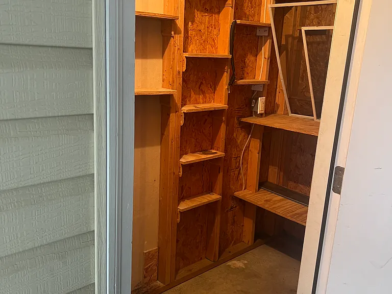 897 E Northfield Blvd — Photo 4