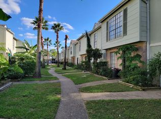 8714 Victorian Village Dr #8, Houston, TX 77071