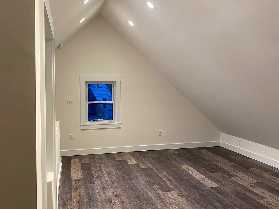 3rd floor bedroom