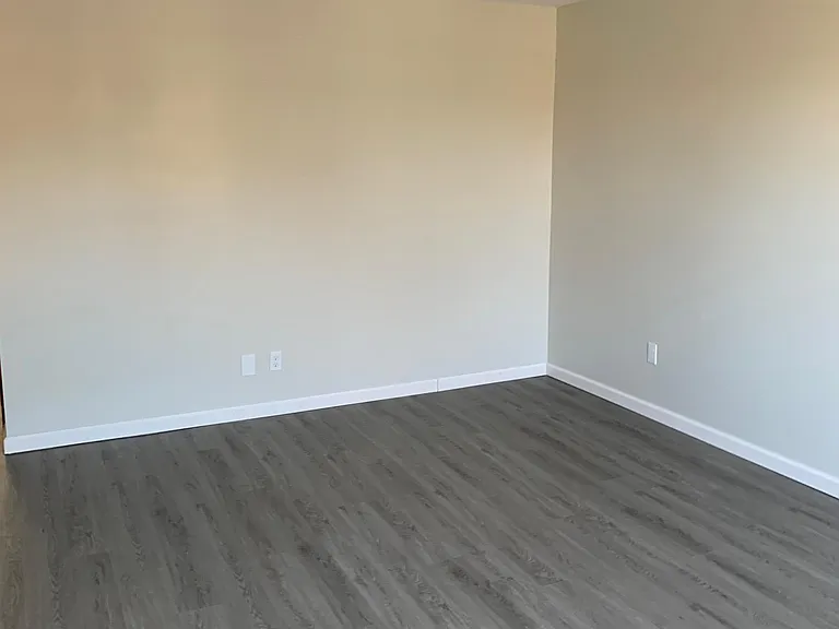 389 Richmond Ave #2D — Photo 4