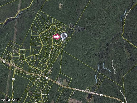 4th image of 22 Woodcrest Dr