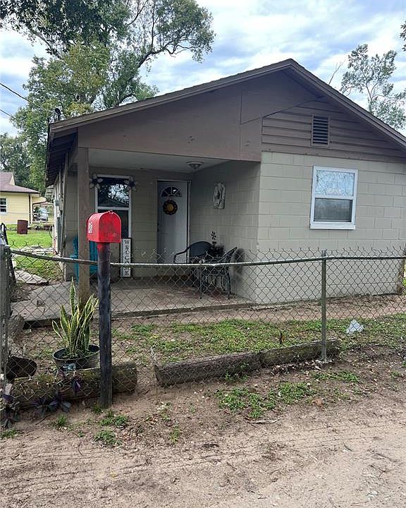 1st image of 14911 Rosco St