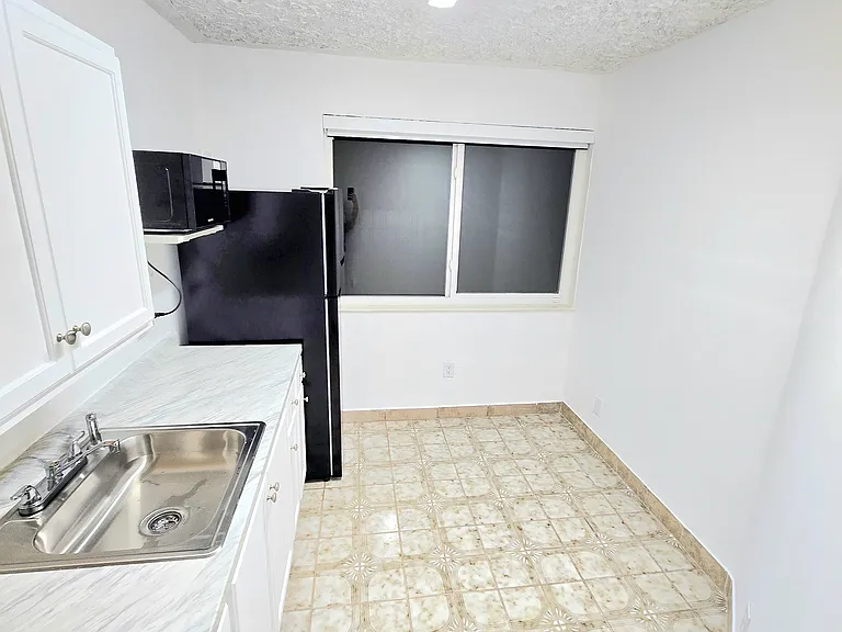 14800 Robinson St — Photo 7