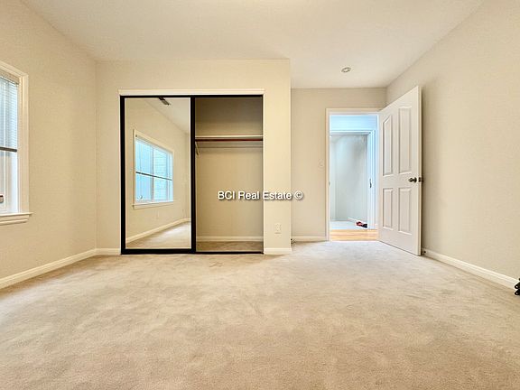 4th image of 1368 12th Ave