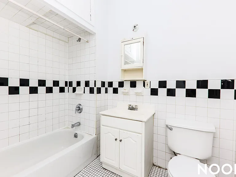 175 Stockholm St #201 — Photo 11