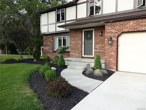3rd image of 159 Havenwood Ln
