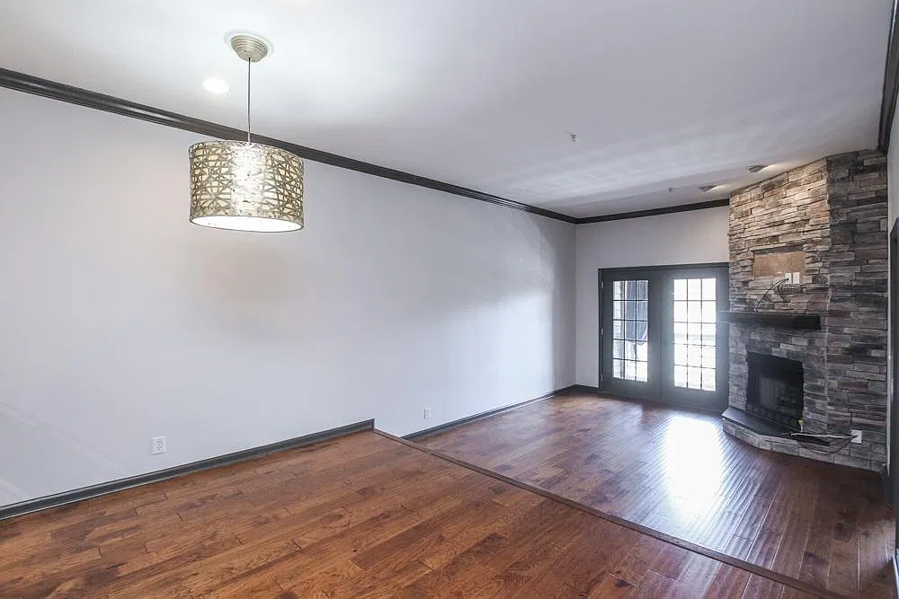 2 bed, 1138 sqft, $1,850 — Photo 3