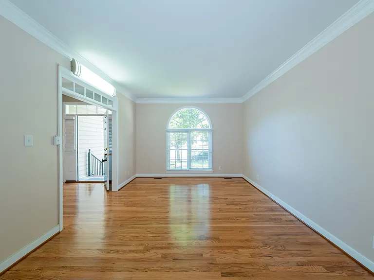 9721 Pemberton Crossing Dr — Photo 23
