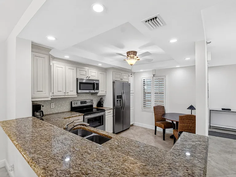 300 John F Kennedy Dr #101 — Photo 11