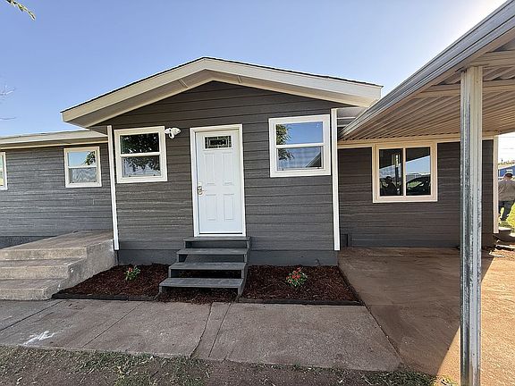 2nd image of 723 SW 45th St