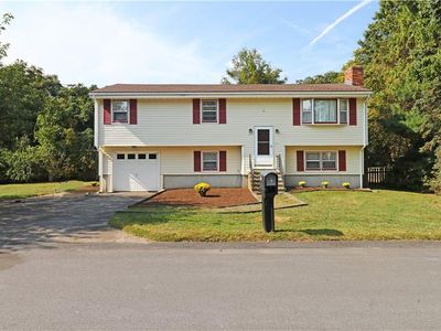 20 Franklin Ter, Portsmouth, RI, 02871