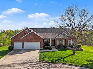 2279 Haverford Dr, Shiloh, IL 62221